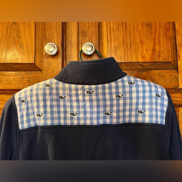 Vineyard Vines Navy Blue w/Embroidered Whales Across Gingham Shoulders Medium - Picture 3 of 13